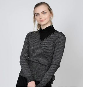 Solie by fame on central wrap top